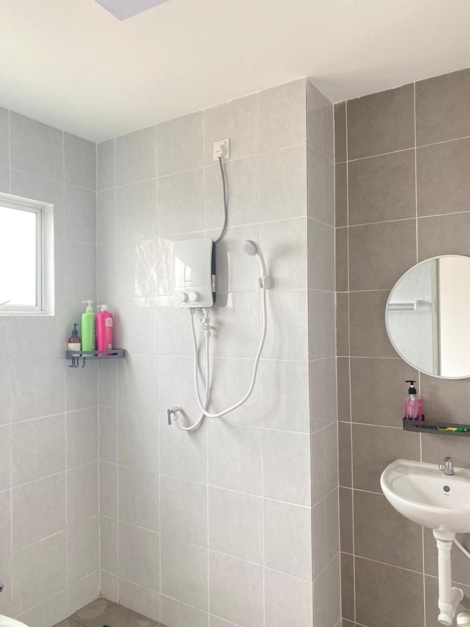 休闲民宿 Leisure Homestay @The Venus Sitiawan Kampong Lumut Kiri Εξωτερικό φωτογραφία